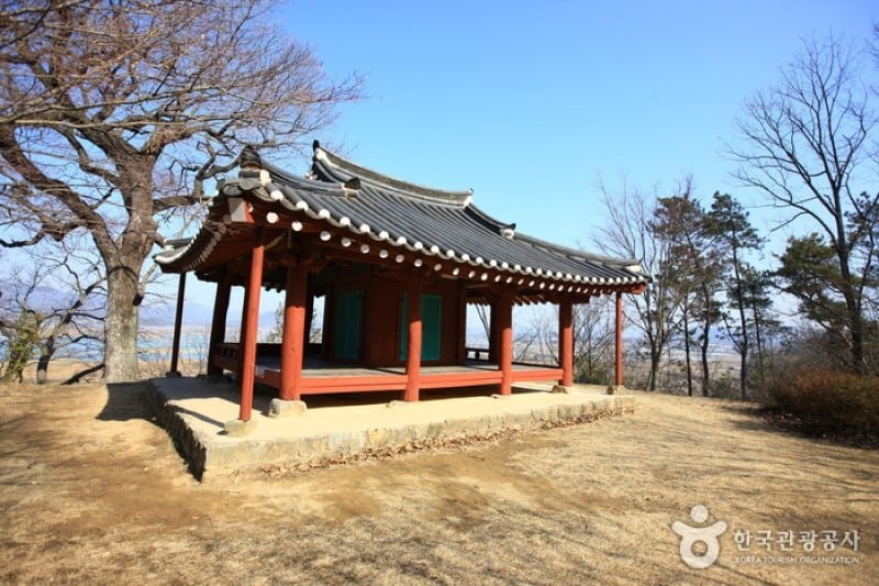 Myeonangjeong Pavilion  (3/11)
