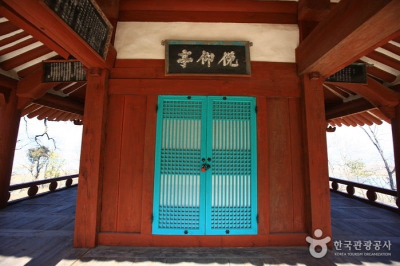 Myeonangjeong Pavilion  (5/11)