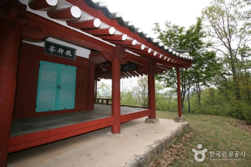 Myeonangjeong Pavilion  (10/11)