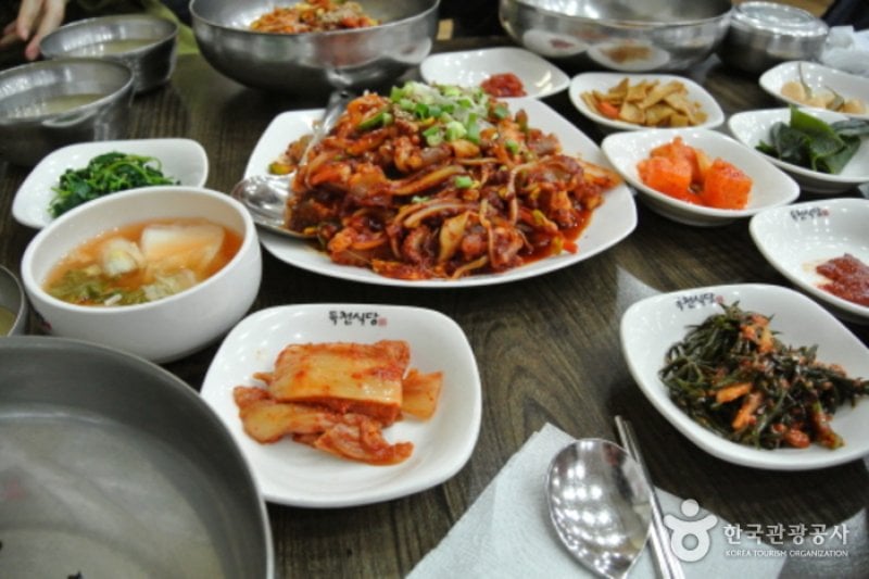 Dokcheon Restaurant  (2/7)