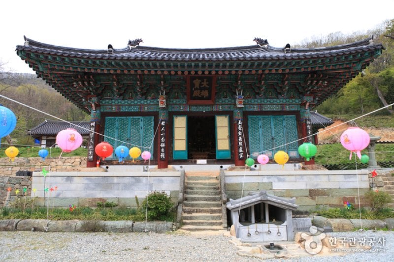 Yongcheonsa Temple  (9/15)
