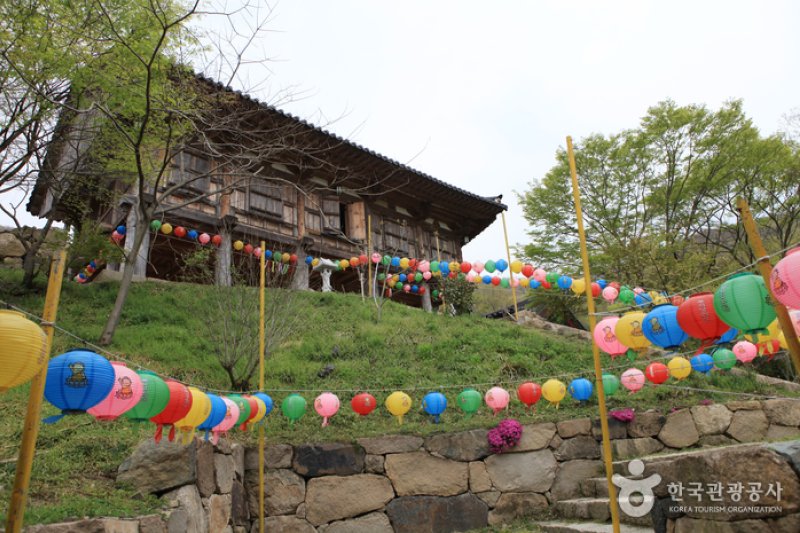 Yongcheonsa Temple  (12/15)