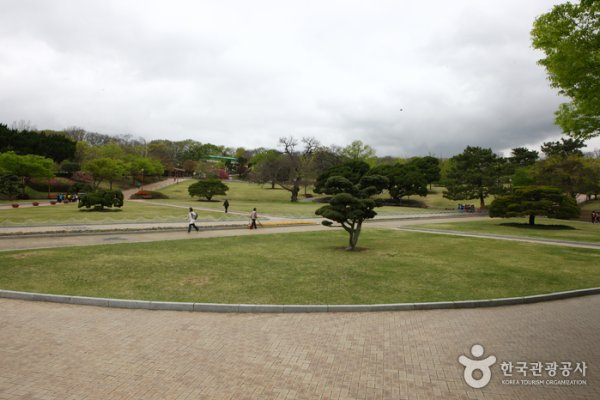 Daegu Dalseong Park