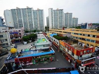 Dakddongjip Town in Pyeonghwa Market