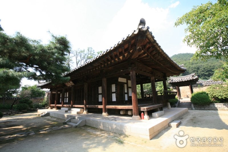 Nampyeong Moon Clan's Original Residence Area  (1/22)