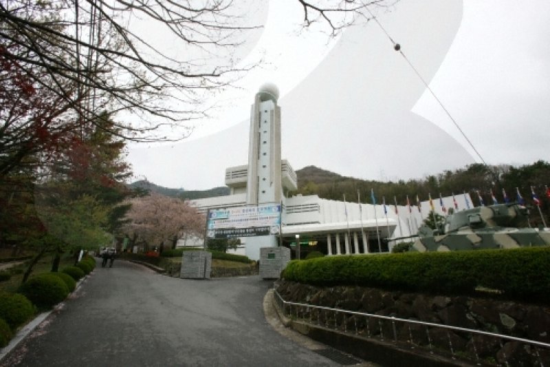 Nakdong River Victory Memorial Hall  (1/13)