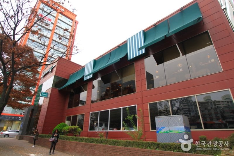 Bennigan's - Dunsan Branch (베니건스-둔산점) (1/1)