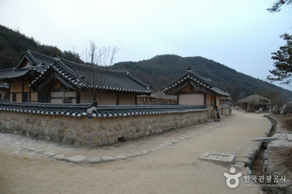 Seonbichon Village
