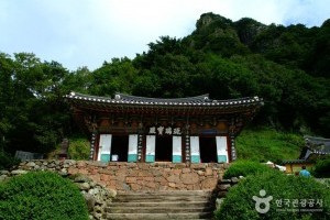Cheongnyangsa Temple 