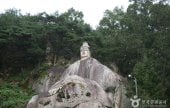 Rock-carved Standing Buddha in Icheon-dong, Andong 