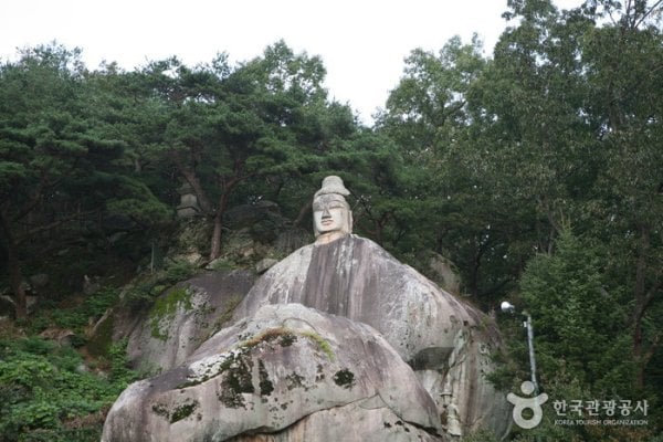Rock-carved Standing Buddha in Icheon-dong, Andong