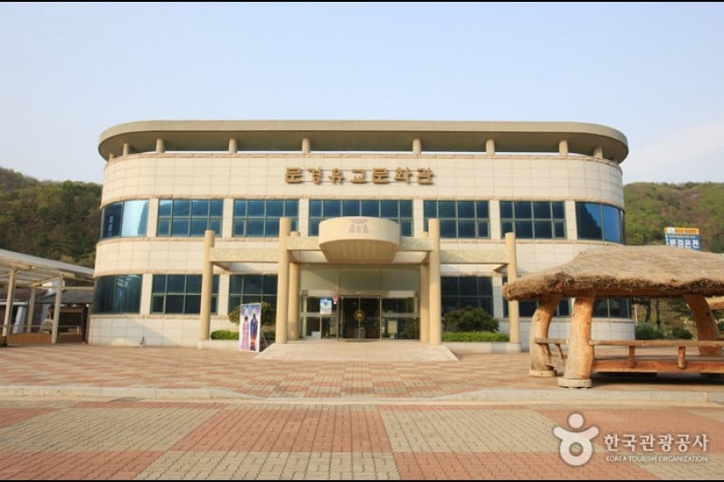 Mungyeong Confucian Museum  (1/12)