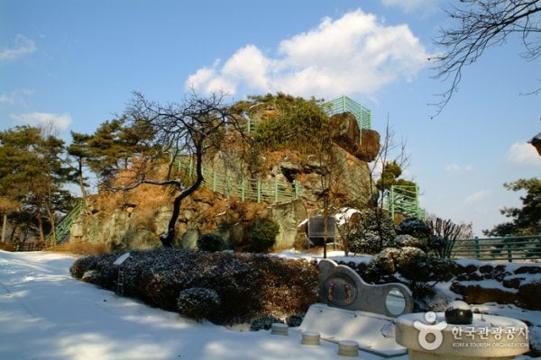 Gyeongcheondae Terrace