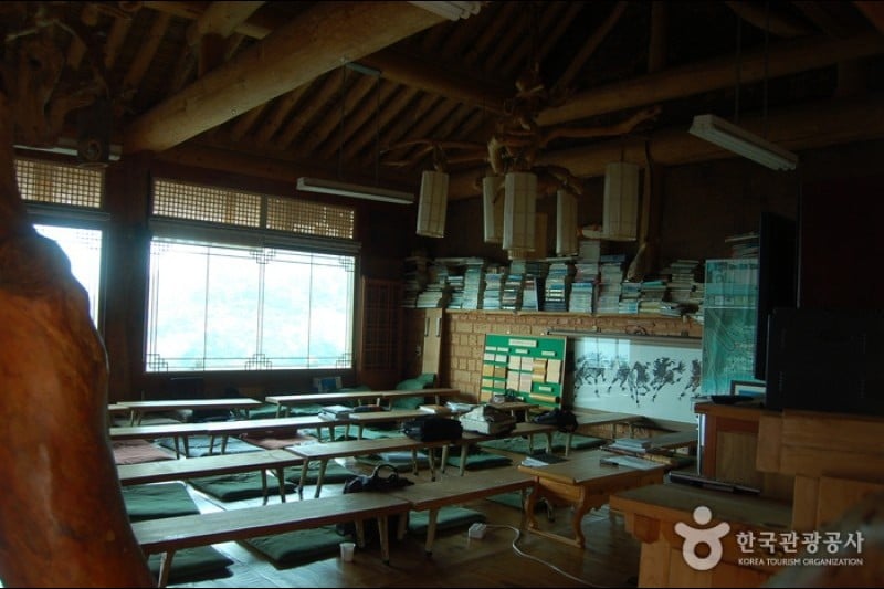 Cheongdo Hanok School 