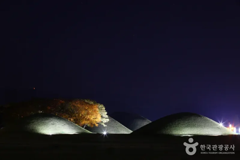 Gyeongju Royal Tomb of King Naemul  (1/4)