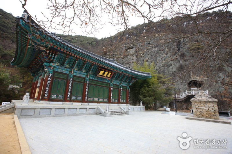 Gunwi Buddha Triad Grotto (2nd Seokguram) (군위 아미타여래삼존 석굴) (3/7)