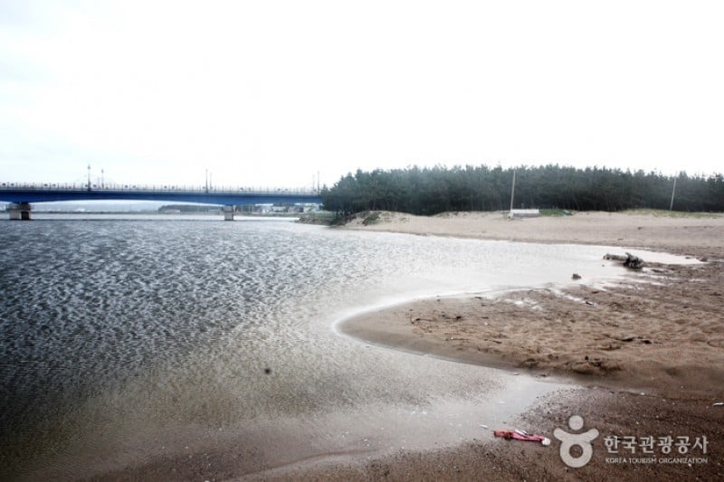 Daejin Beach  (6/32)