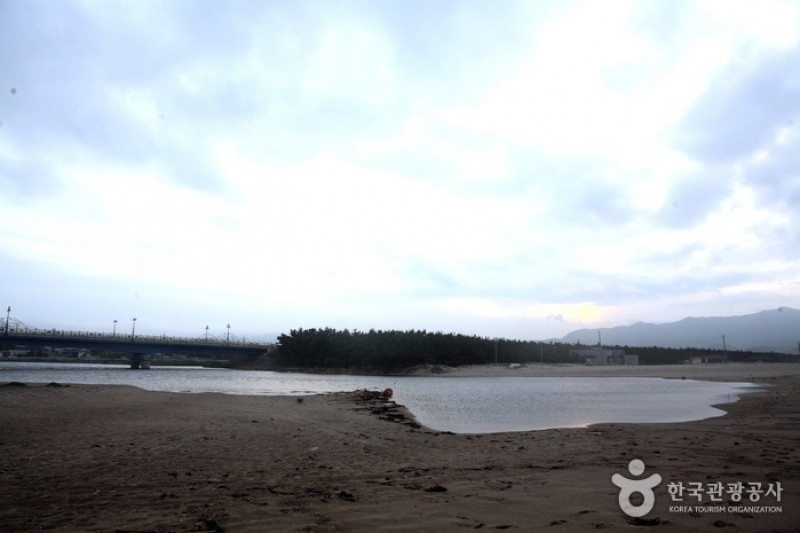 Daejin Beach  (7/32)