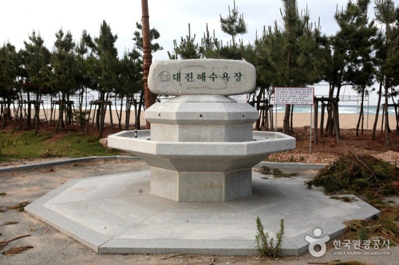 Daejin Beach  (8/32)