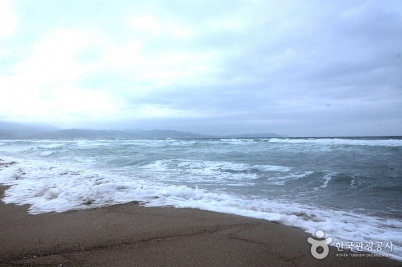 Daejin Beach  (10/32)