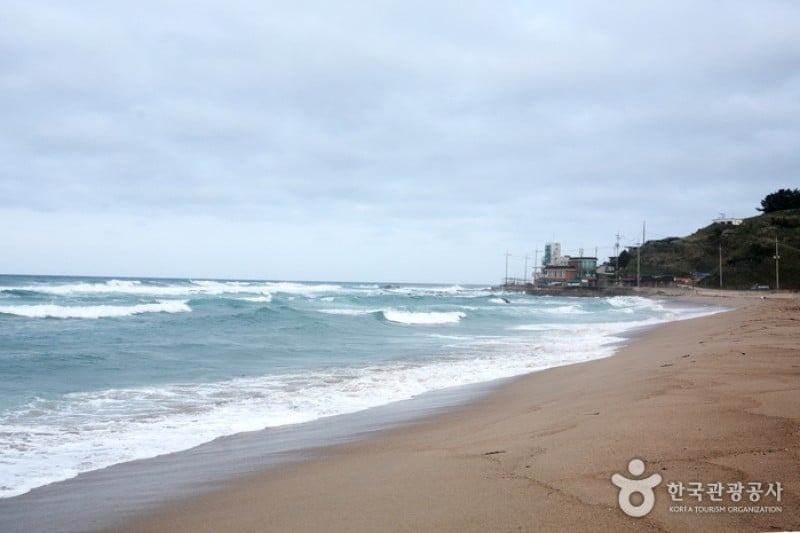 Daejin Beach  (11/32)