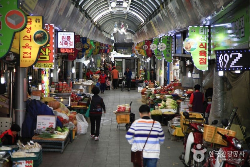 Gyeongju Seongdong Market  (4/10)
