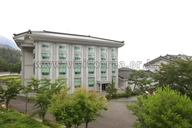 Gayasan National Tourist Hotel  (2/18)