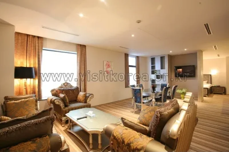 Philos Hotel 