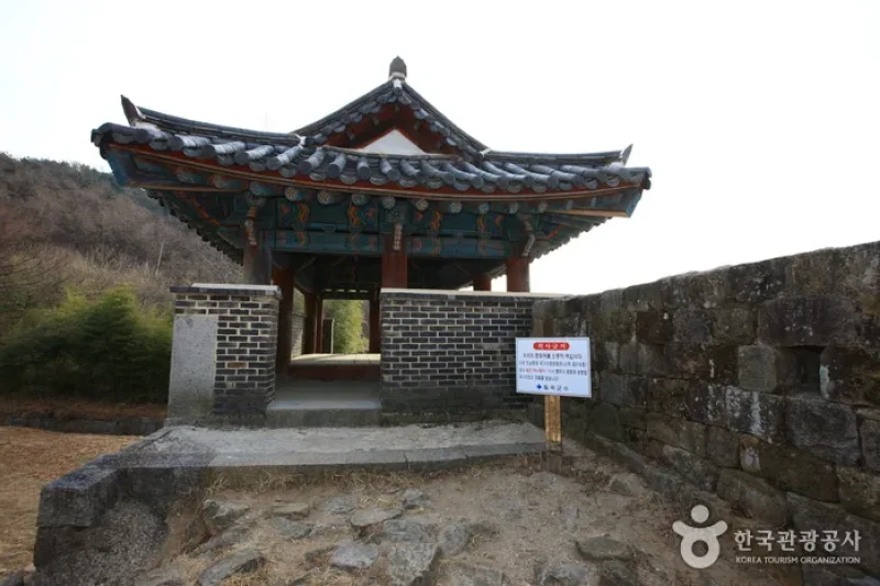 Chilgok Gasansanseong Fortress and Gasanbawi Rock  (7/10)