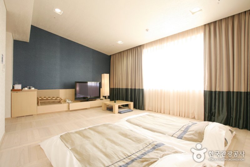 The Suites Hotel Gyeongju  (10/28)
