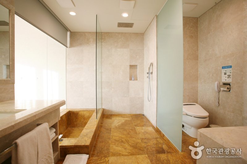 The Suites Hotel Gyeongju  (13/28)
