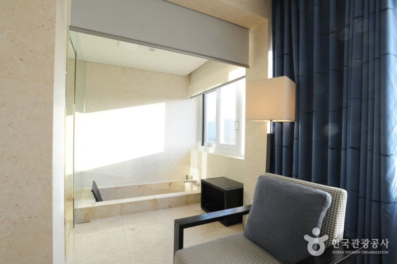 The Suites Hotel Gyeongju  (17/28)