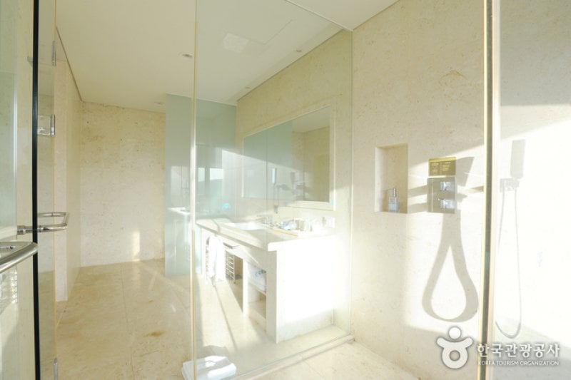 The Suites Hotel Gyeongju  (18/28)