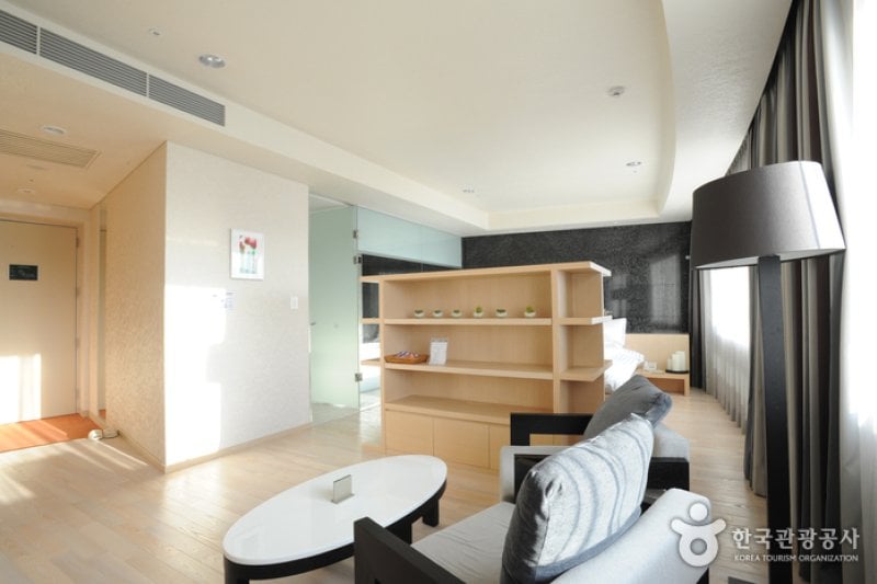 The Suites Hotel Gyeongju  (19/28)