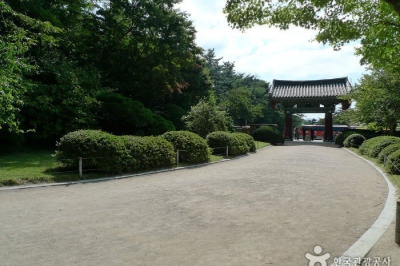 Bulguksa Temple [UNESCO World Heritage]  (14/41)