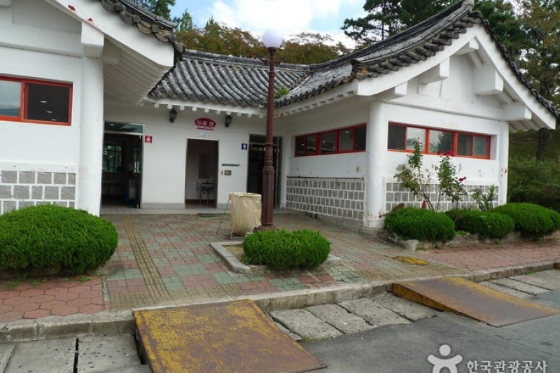 Bulguksa Temple [UNESCO World Heritage]  (15/41)