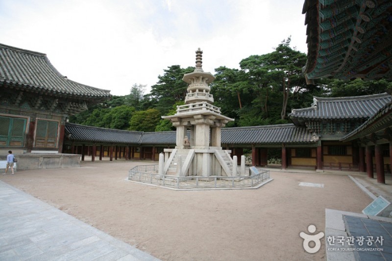 Bulguksa Temple [UNESCO World Heritage]  (19/41)