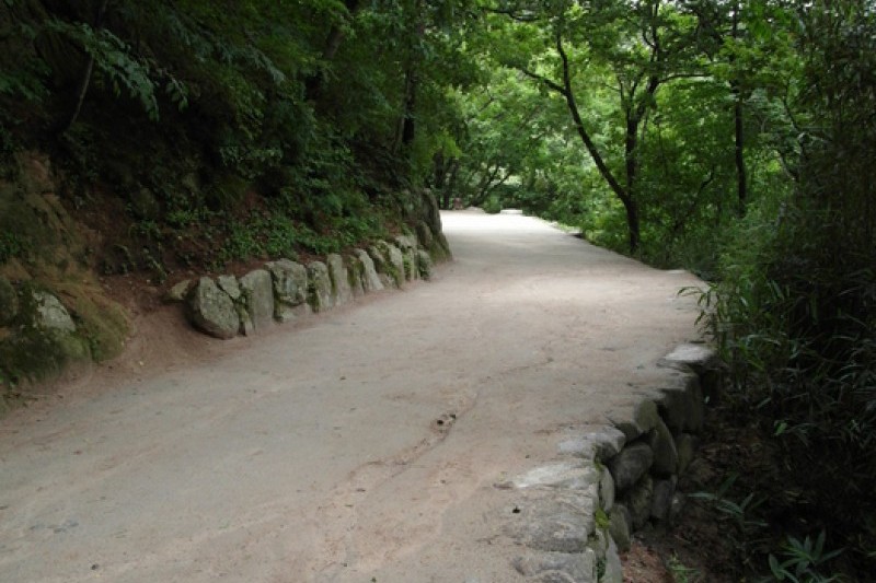 Seokguram Grotto [UNESCO World Heritage]  (3/16)