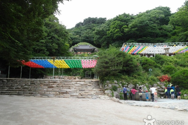 Seokguram Grotto [UNESCO World Heritage]  (4/16)