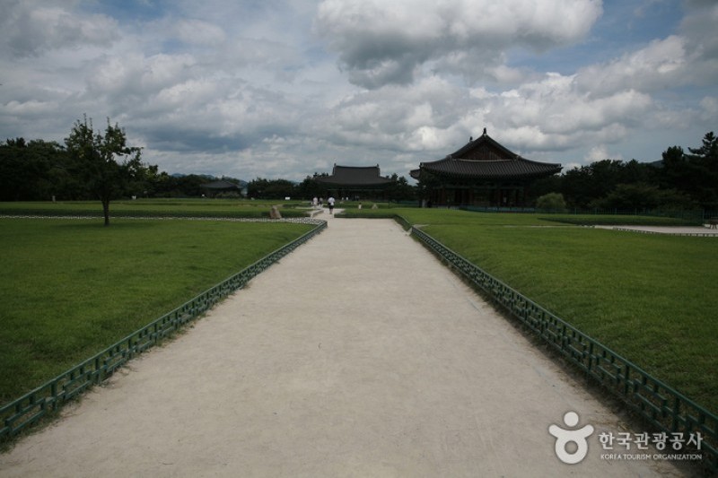 Gyeongju Donggung Palace and Wolji Pond  (6/24)