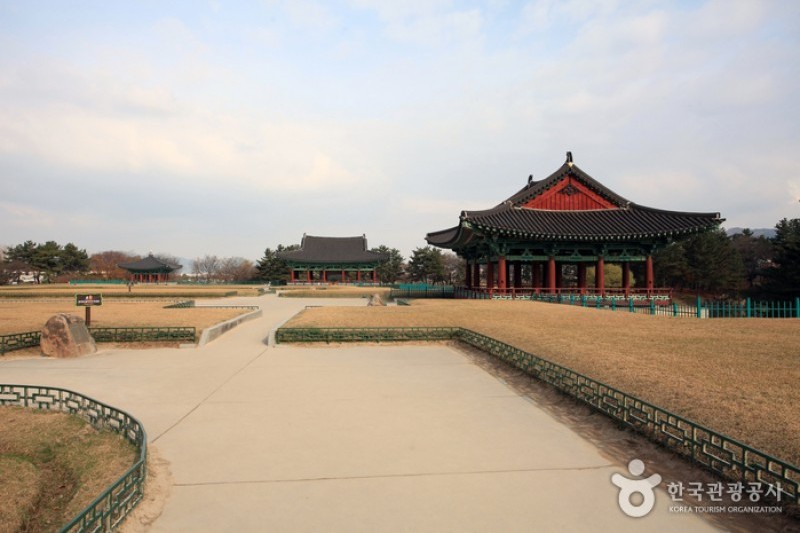 Gyeongju Donggung Palace and Wolji Pond  (18/24)