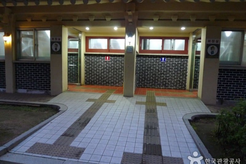 Daereungwon Tomb Complex  (2/11)