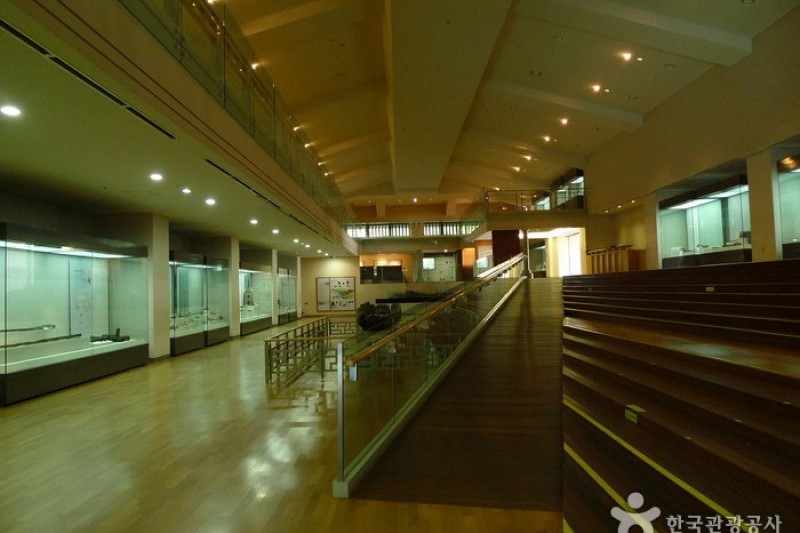 Gyeongju National Museum  (11/23)