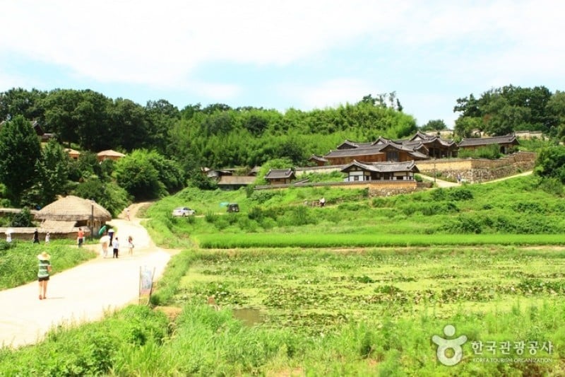 Gyeongju Yangdong Village [UNESCO World Heritage]  (2/45)
