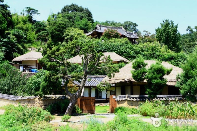 Gyeongju Yangdong Village [UNESCO World Heritage]  (22/45)