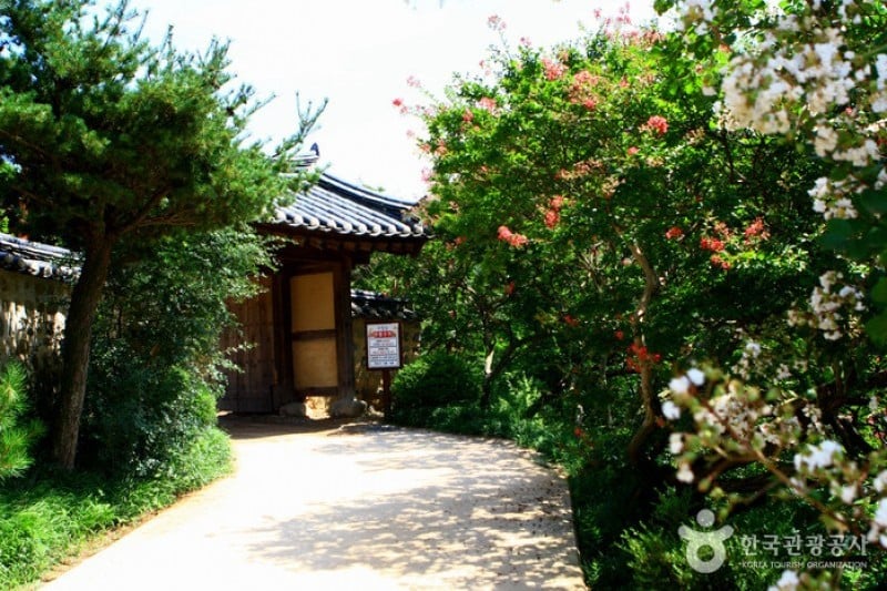 Gyeongju Yangdong Village [UNESCO World Heritage]  (28/45)