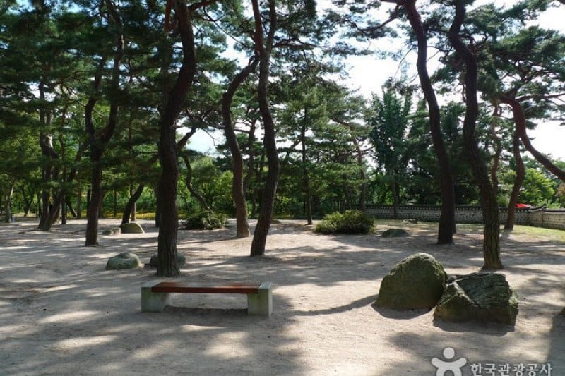 Gyeongju Poseokjeongji  (2/12)