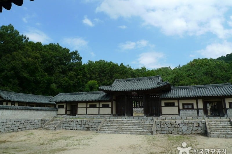 Andong Folk Village &amp; Andongho Lake  (1/14)