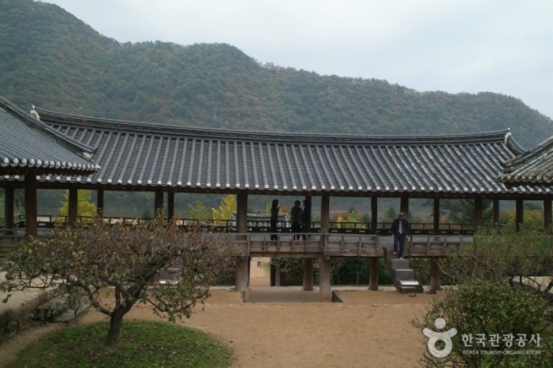 Byeongsanseowon Confucian Academy  (5/10)