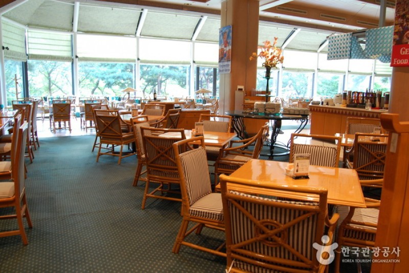 Gyeongju Hilton Hotel  (9/46)